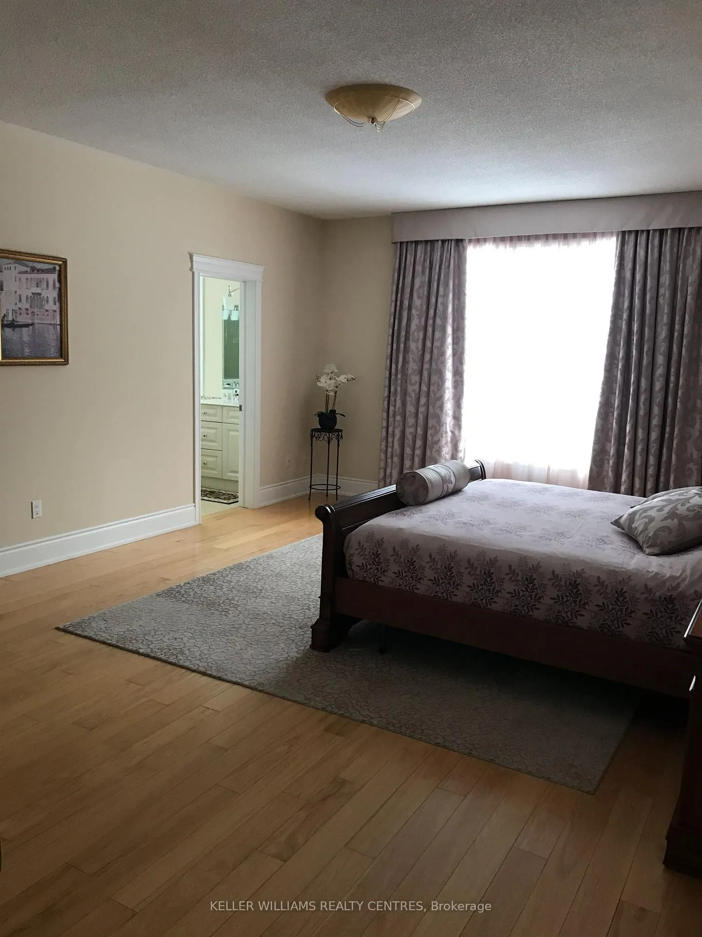 Photo 9 of 148 Hunterwood Chase, Vaughan, Rural Vaughan — HOMEH