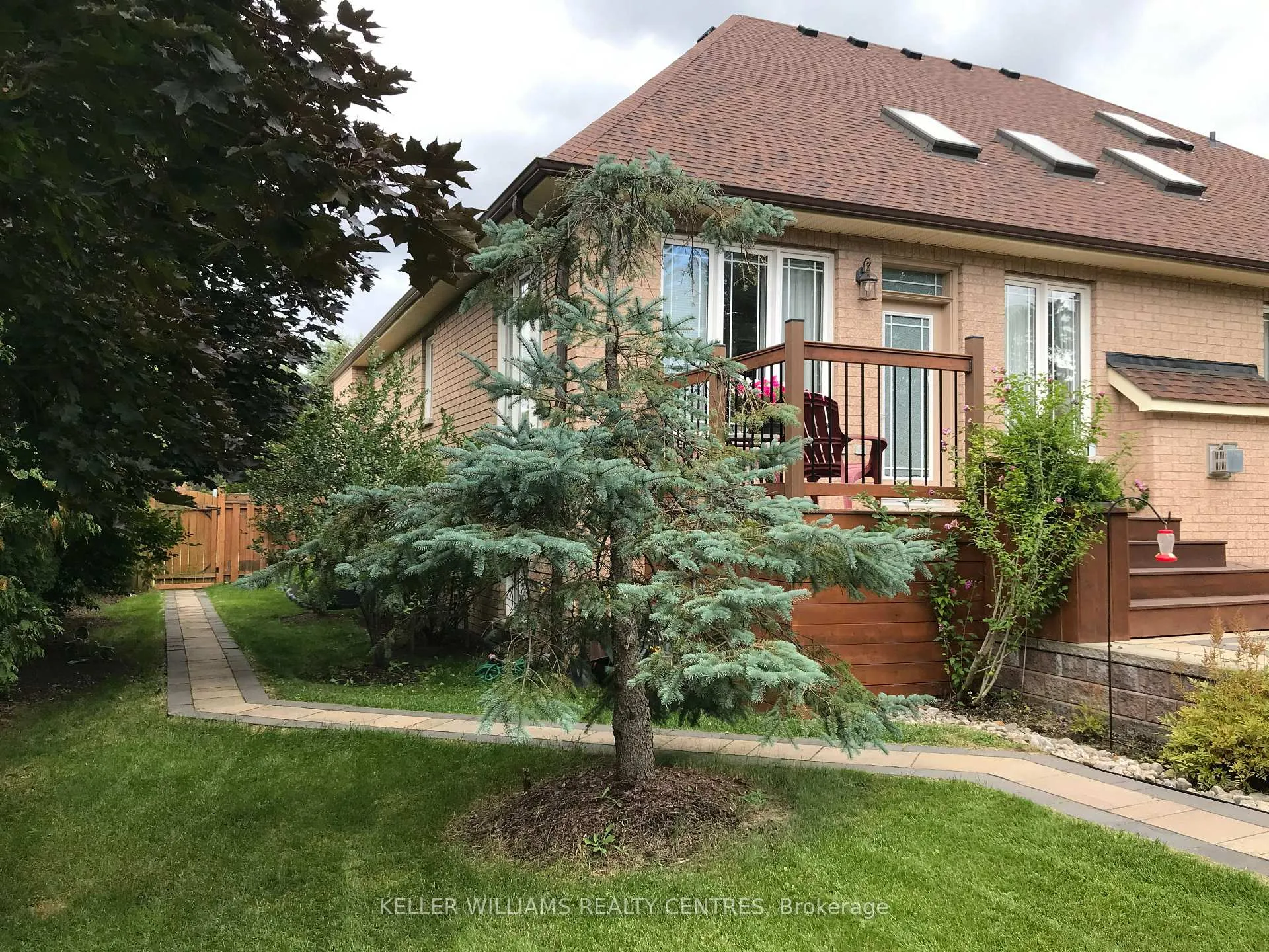Photo 14 of 148 Hunterwood Chase, Vaughan, Rural Vaughan — HOMEH