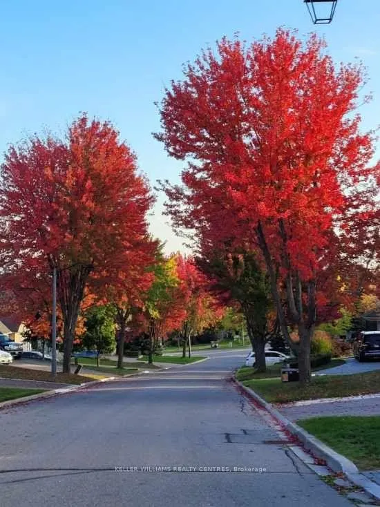 Photo 18 of 148 Hunterwood Chase, Vaughan, Rural Vaughan — HOMEH