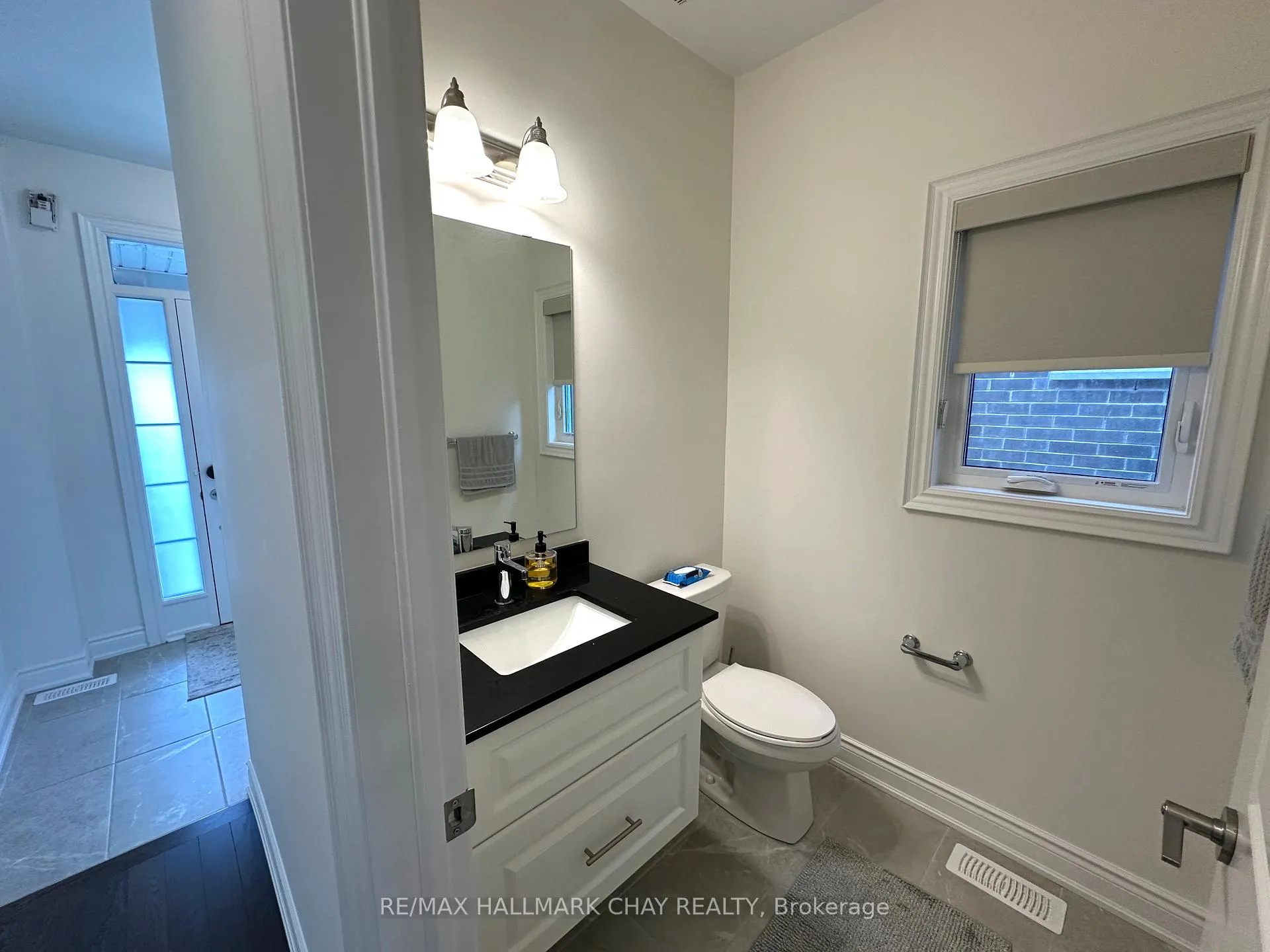 Photo 3 of 74 Phoenix Boulevard, Barrie, Rural Barrie Southeast — HOMEH