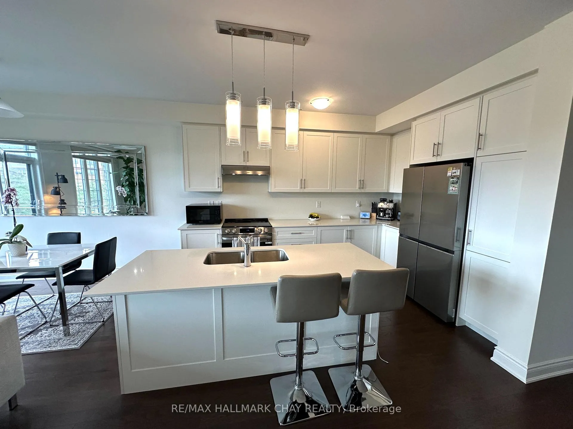 Photo 4 of 74 Phoenix Boulevard, Barrie, Rural Barrie Southeast — HOMEH