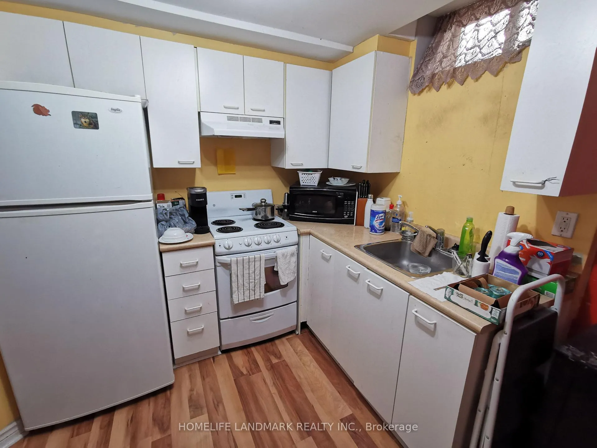 Photo 7 of 296 Glen Hill Drive, Whitby, Blue Grass Meadows — HOMEH