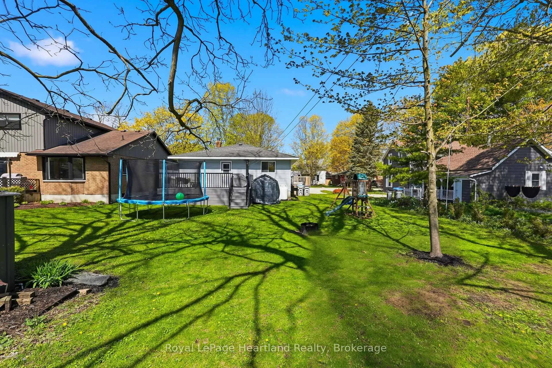 Photo 25 of 533 Ainley Street, Huron East, Brussels — HOMEH