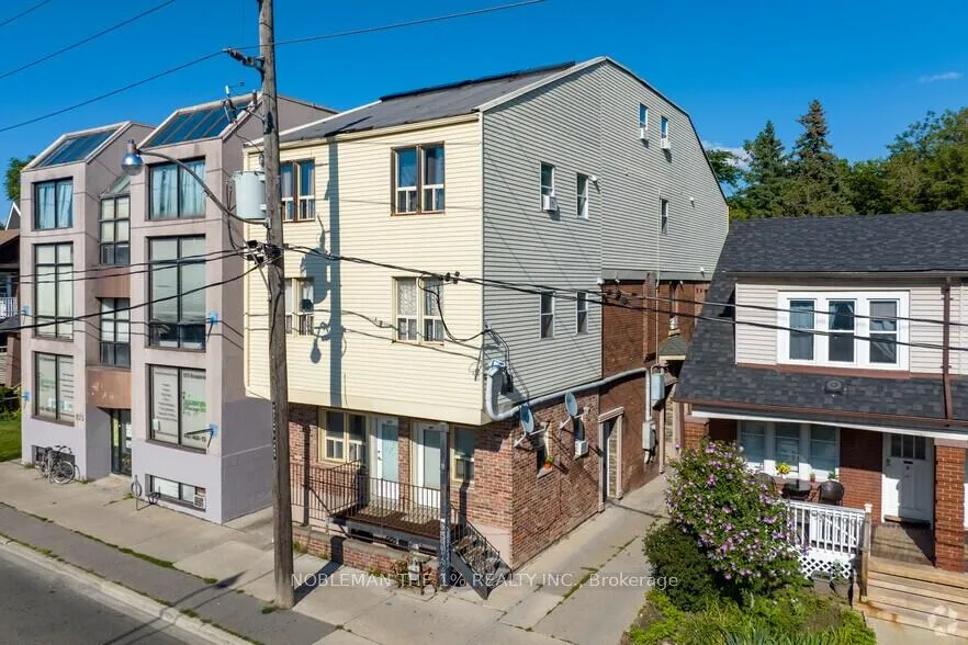 Photo 1 of Unit 402, 869 Broadview Avenue, Toronto, Playter Estates-Danforth — HOMEH