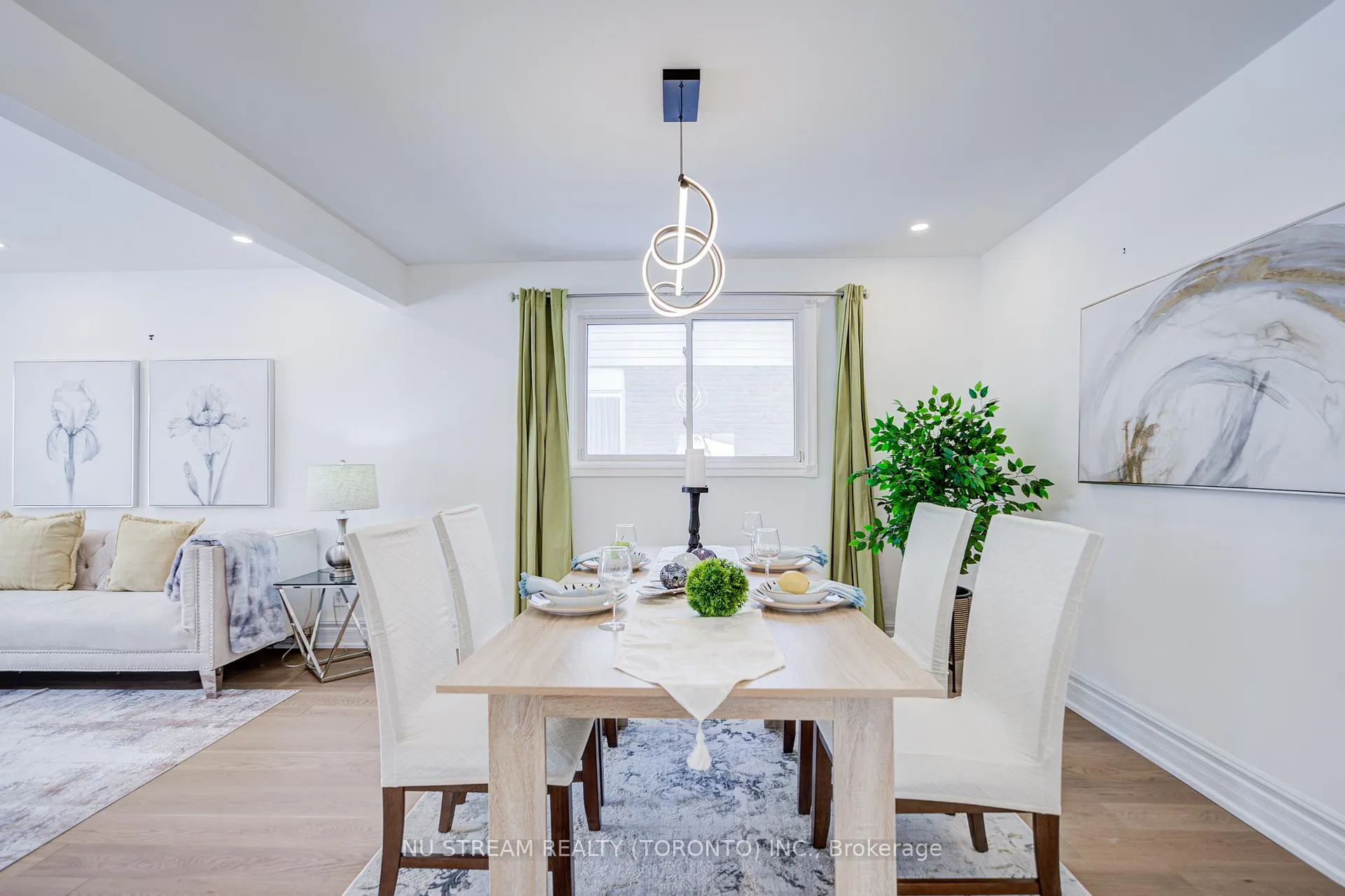 Photo 8 of 8 Hemingway Crescent, Markham, Unionville — HOMEH
