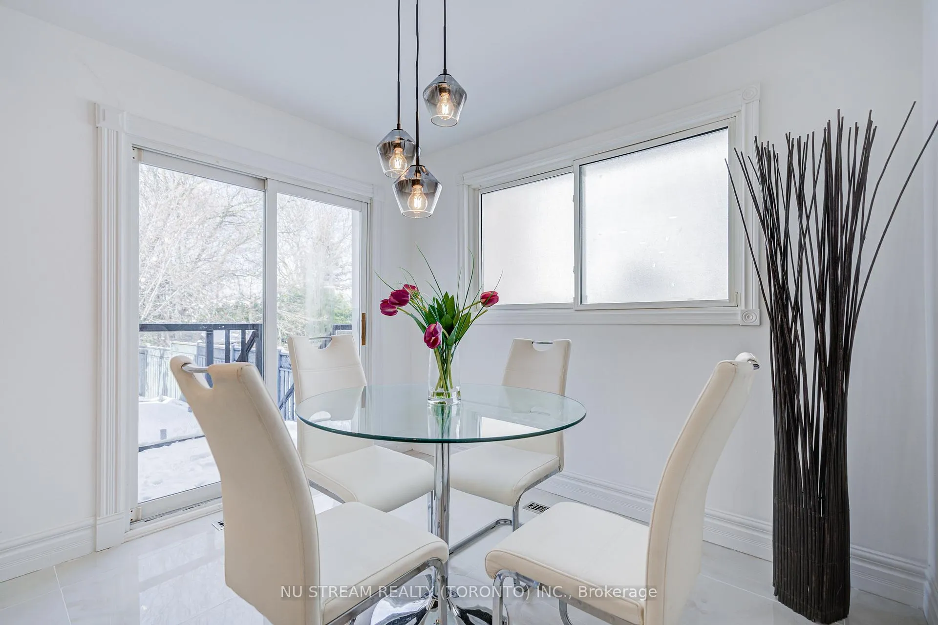 Photo 13 of 8 Hemingway Crescent, Markham, Unionville — HOMEH