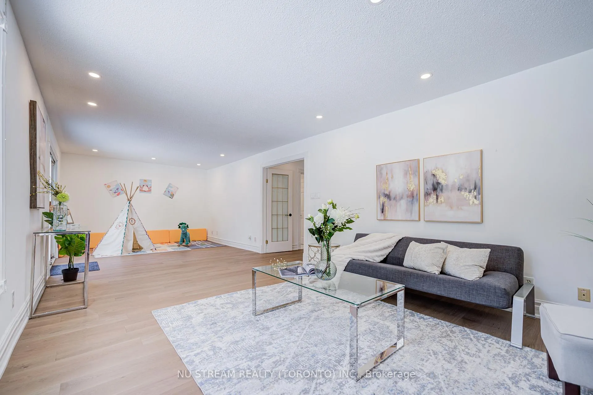 Photo 32 of 8 Hemingway Crescent, Markham, Unionville — HOMEH