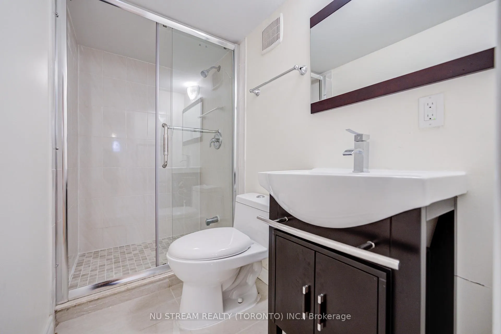 Photo 38 of 8 Hemingway Crescent, Markham, Unionville — HOMEH