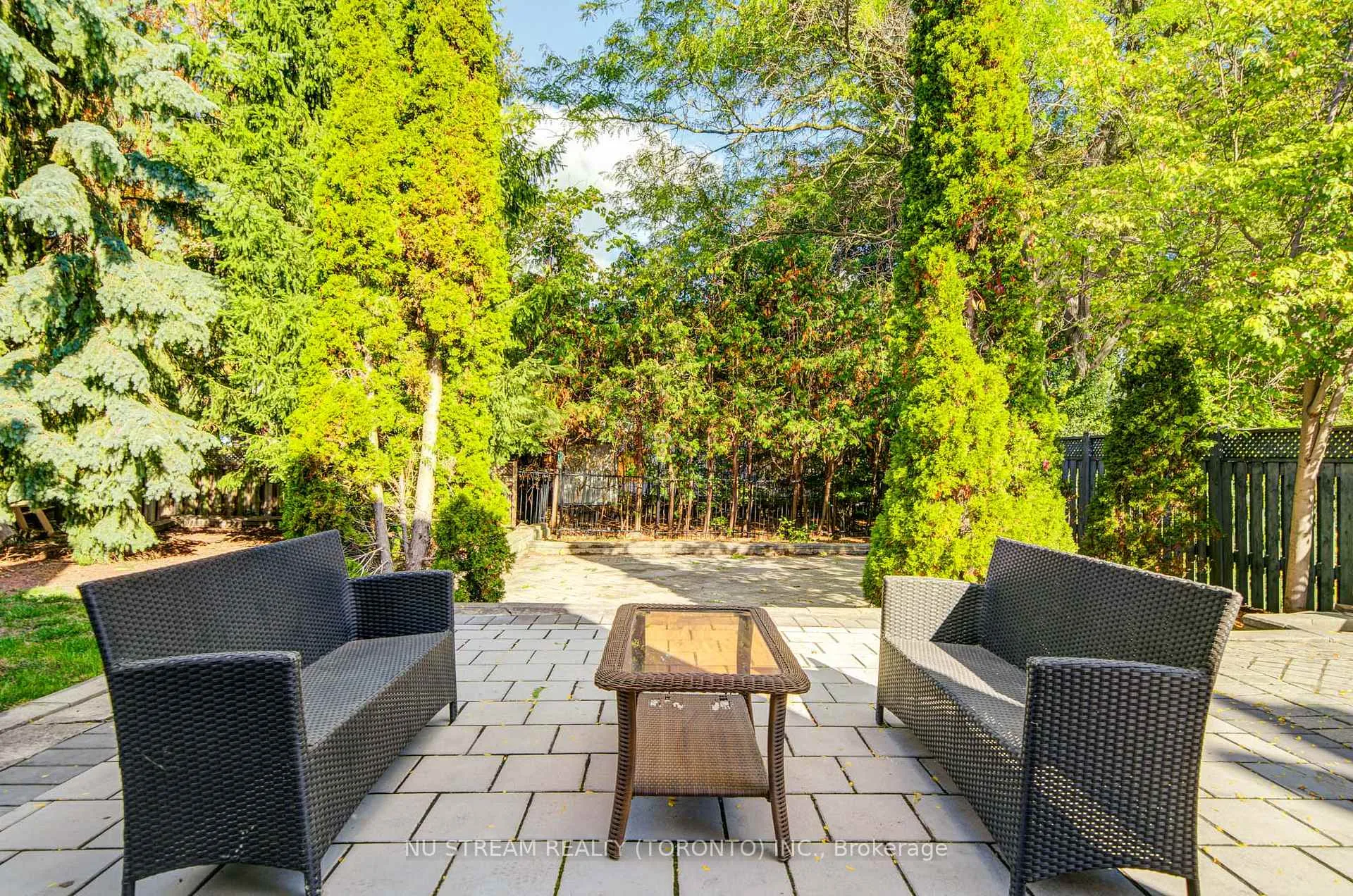 Photo 42 of 8 Hemingway Crescent, Markham, Unionville — HOMEH