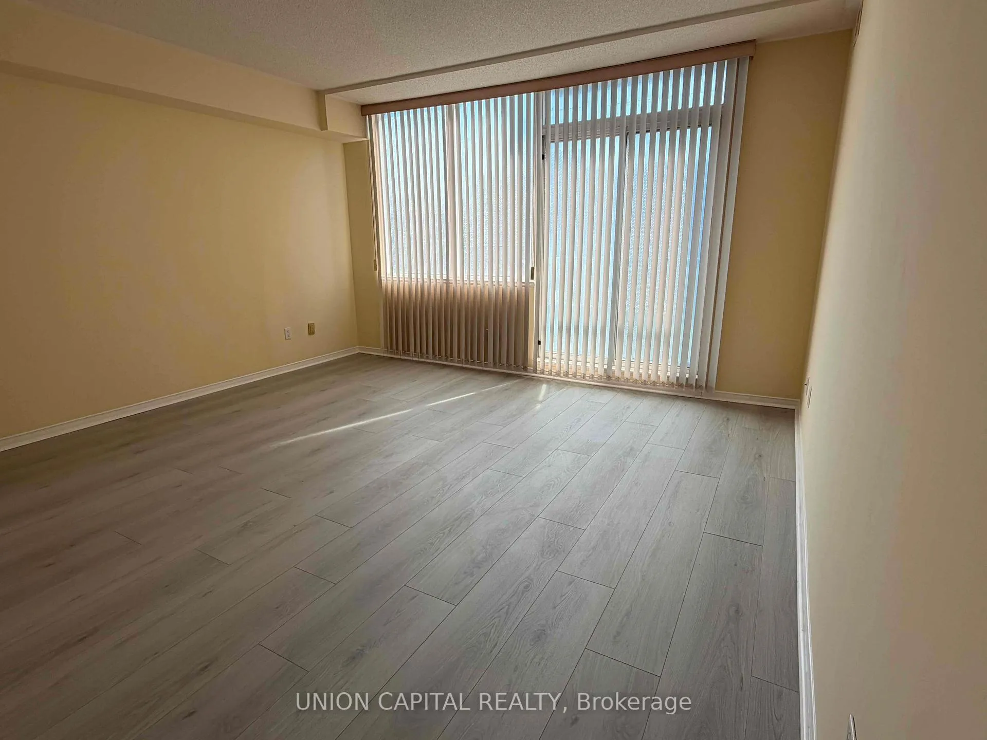 Photo 5 of Unit 311, 7398 Yonge Street, Vaughan, Crestwood-Springfarm-Yorkhill — HOMEH