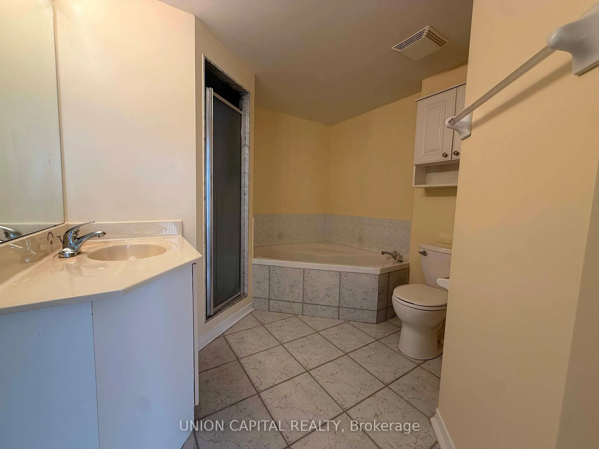 Photo 8 of Unit 311, 7398 Yonge Street, Vaughan, Crestwood-Springfarm-Yorkhill — HOMEH