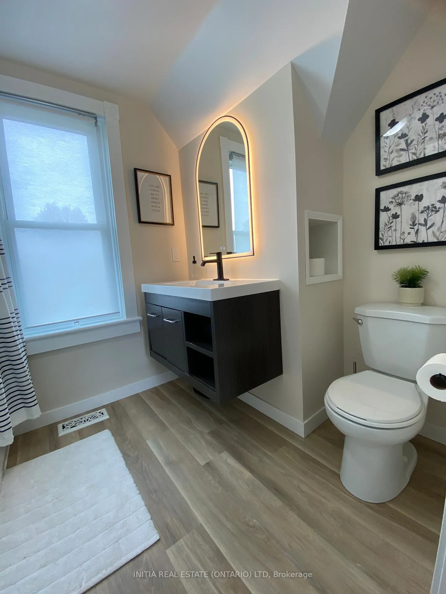 Photo 28 of 114 Ann Street, Sarnia — HOMEH