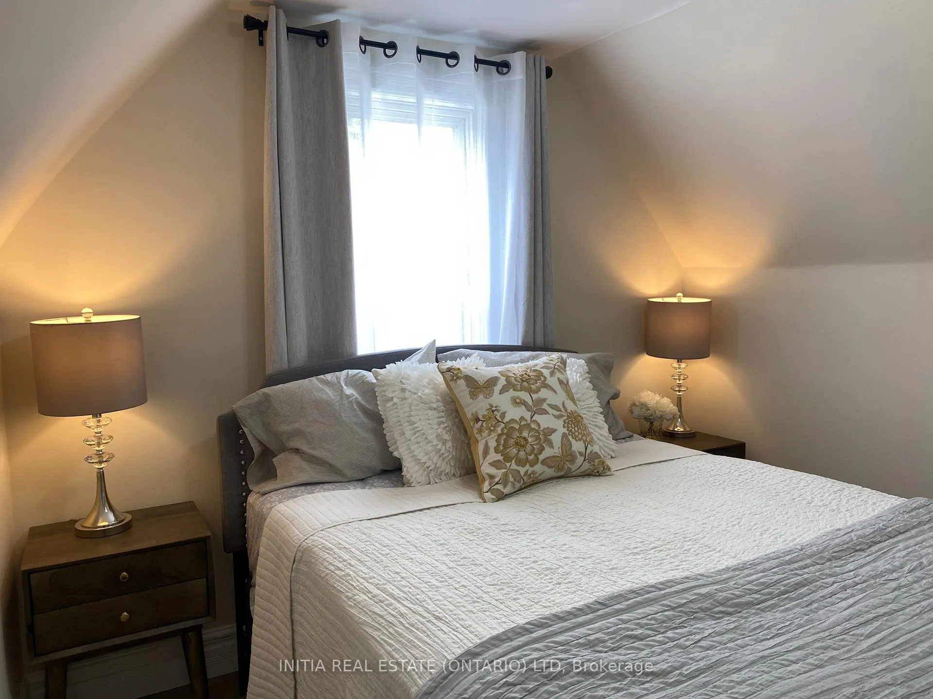 Photo 30 of 114 Ann Street, Sarnia — HOMEH