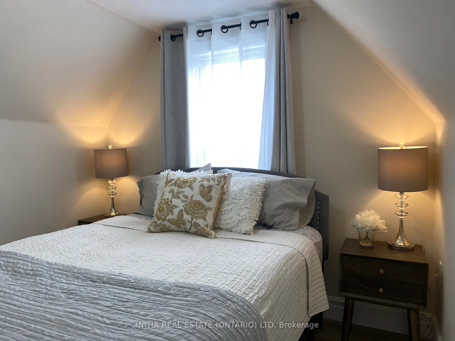 Photo 31 of 114 Ann Street, Sarnia — HOMEH