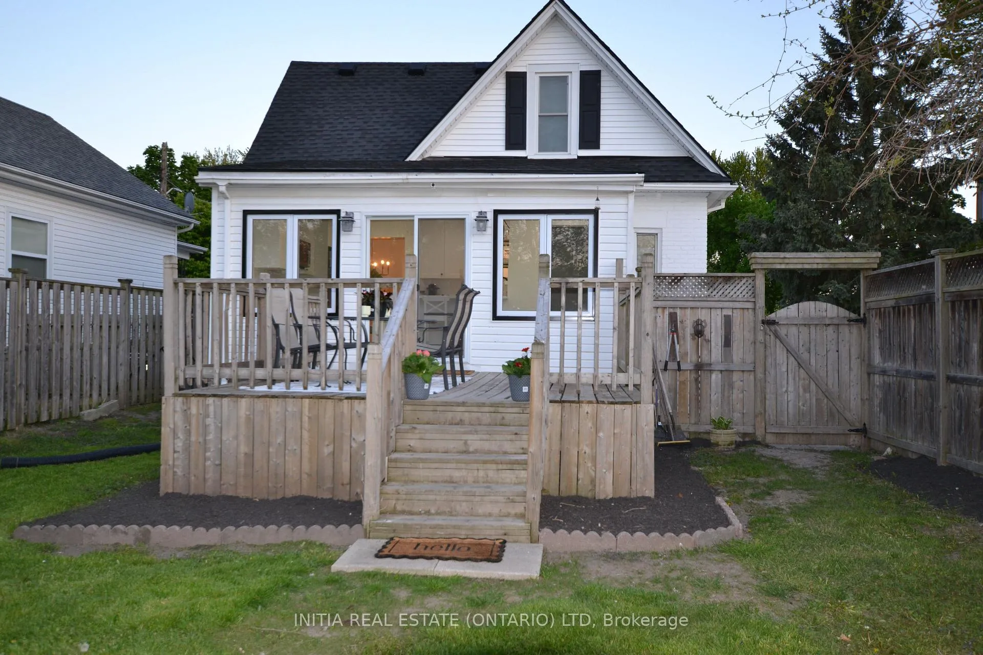 Photo 33 of 114 Ann Street, Sarnia — HOMEH