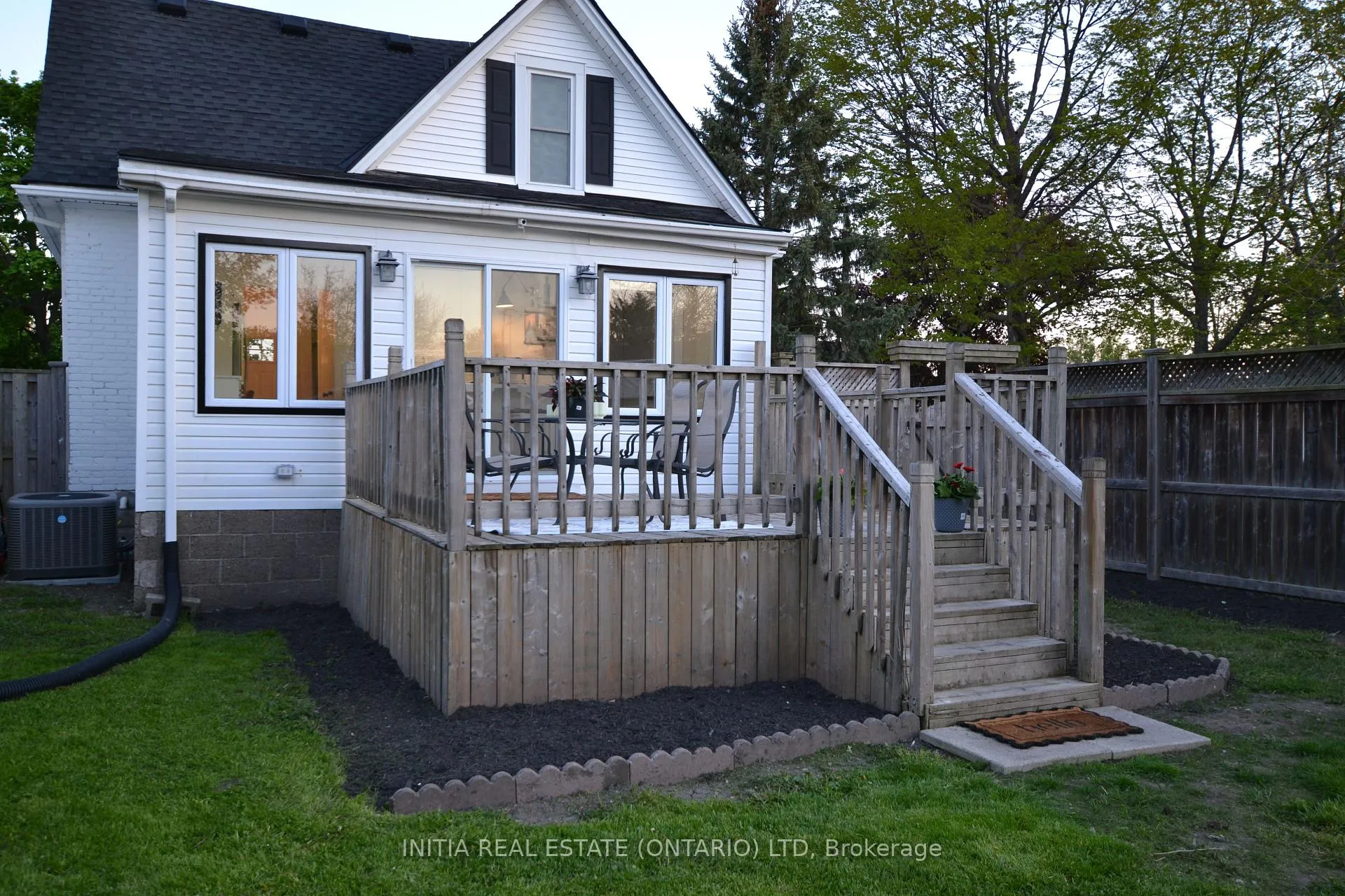 Photo 34 of 114 Ann Street, Sarnia — HOMEH