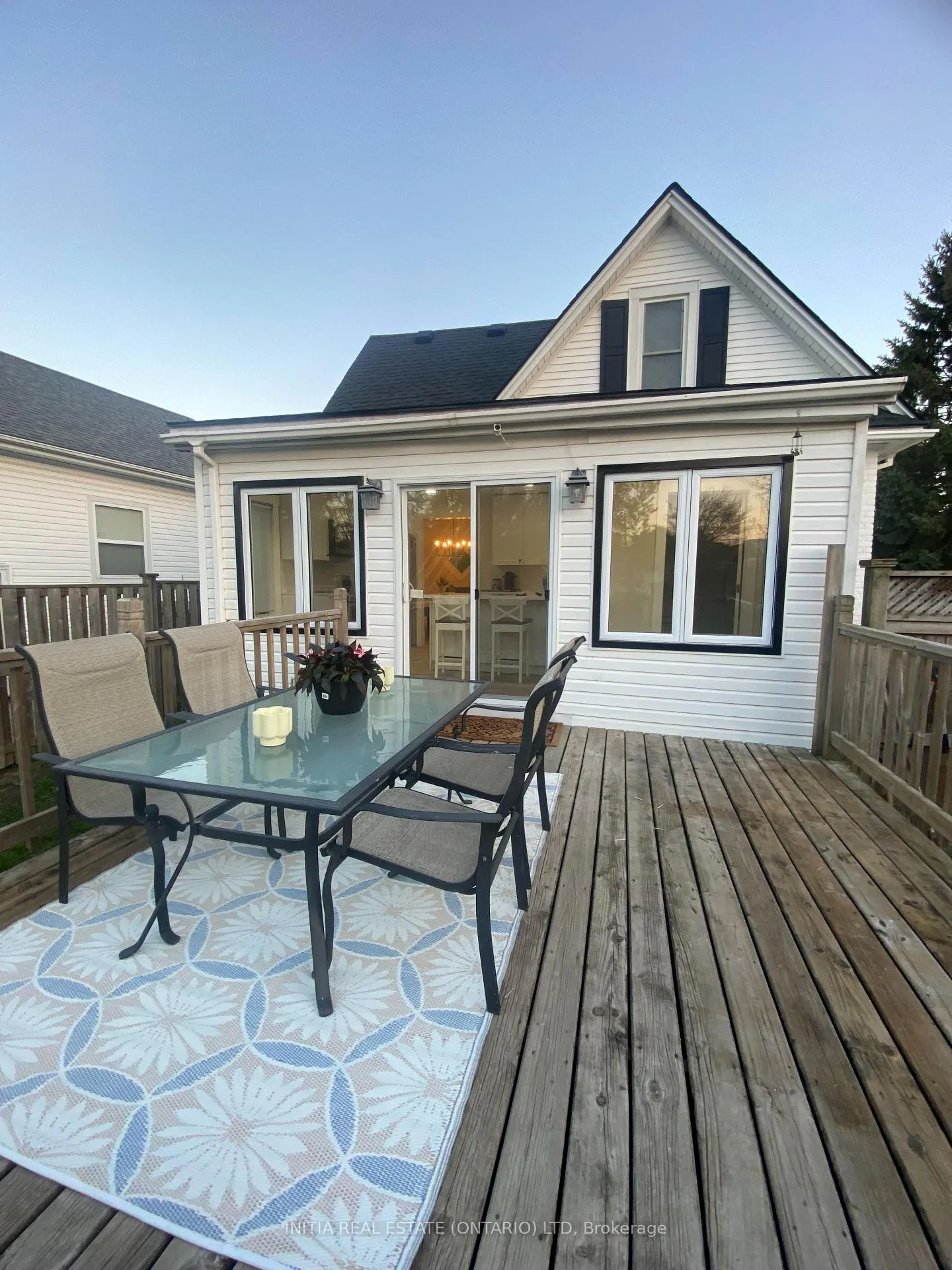 Photo 37 of 114 Ann Street, Sarnia — HOMEH