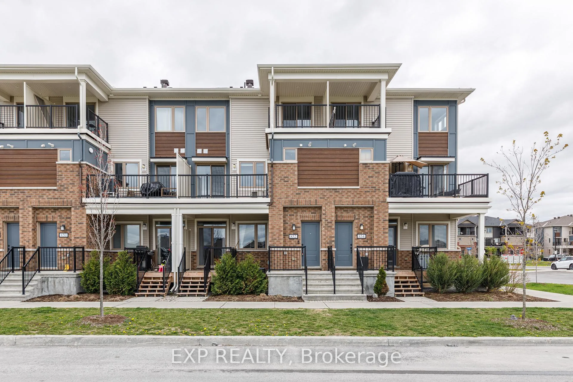 Photo 1 of 852 Atlas Terrace, Ottawa, Kanata - Emerald Meadows/Trailwest — HOMEH