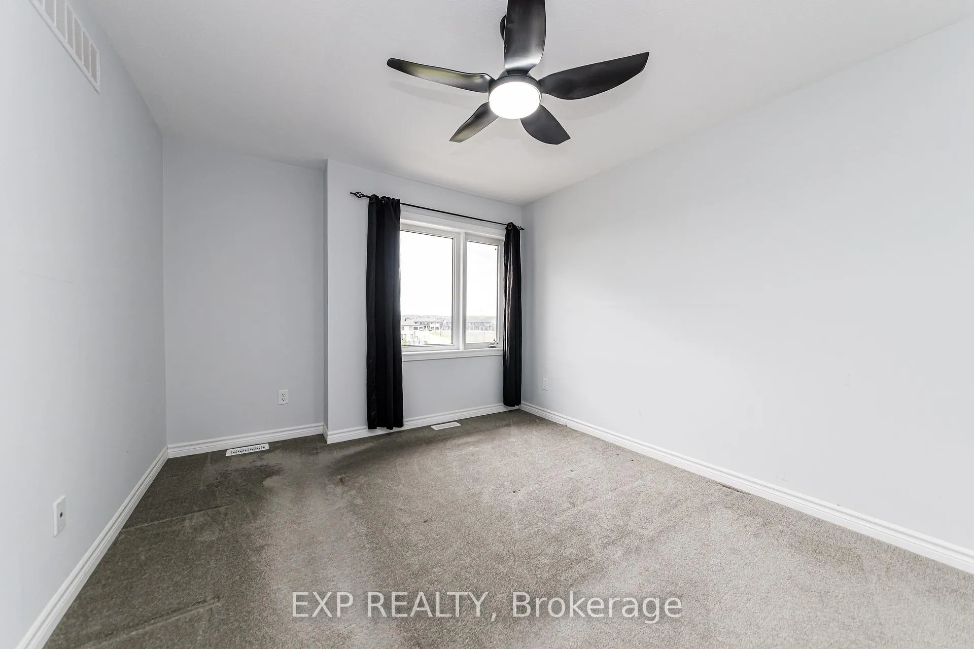 Photo 19 of 852 Atlas Terrace, Ottawa, Kanata - Emerald Meadows/Trailwest — HOMEH