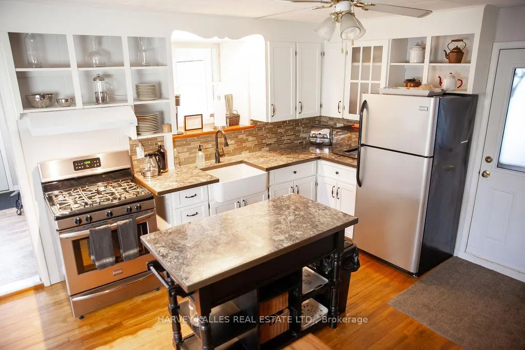 Photo 16 of 8 School House Road, Prince Edward County, Athol Ward — HOMEH