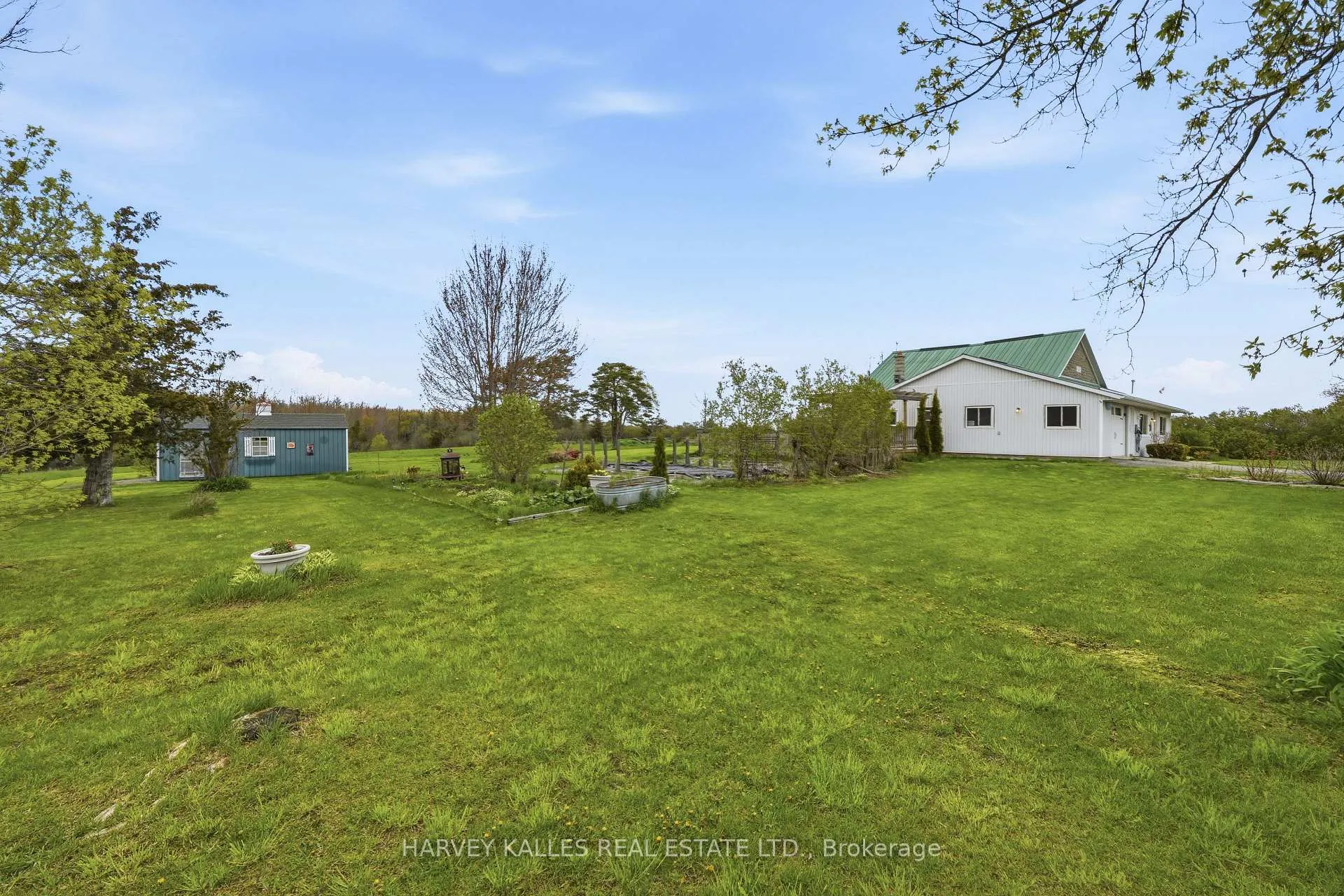 Photo 36 of 8 School House Road, Prince Edward County, Athol Ward — HOMEH