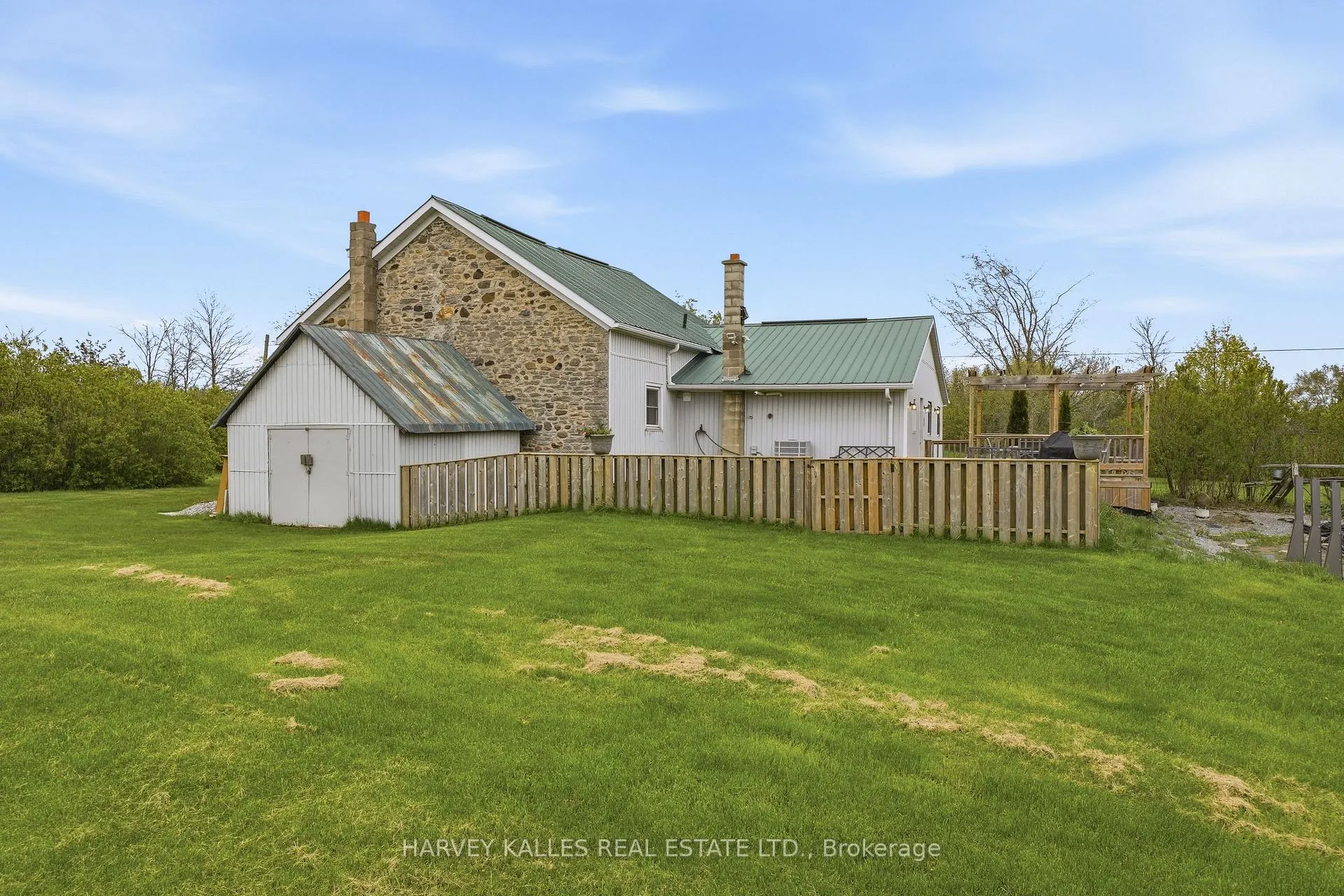 Photo 38 of 8 School House Road, Prince Edward County, Athol Ward — HOMEH