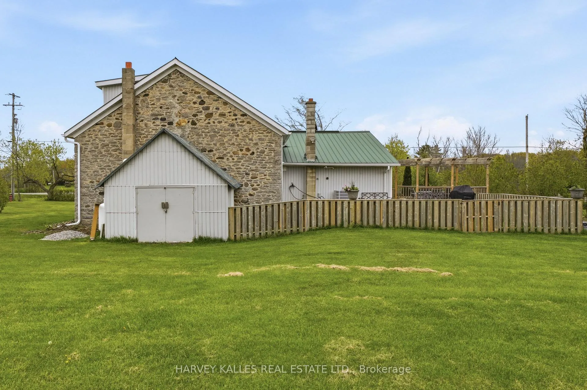 Photo 39 of 8 School House Road, Prince Edward County, Athol Ward — HOMEH