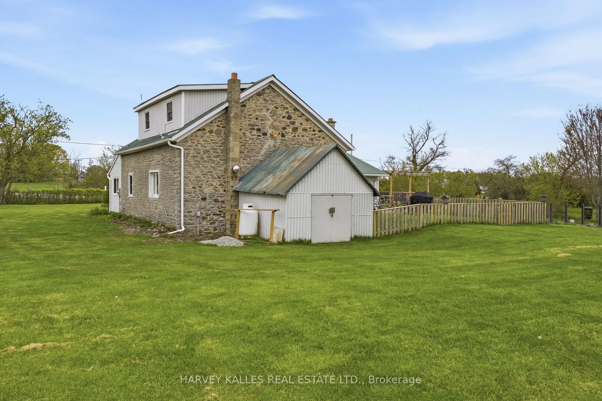 Photo 40 of 8 School House Road, Prince Edward County, Athol Ward — HOMEH