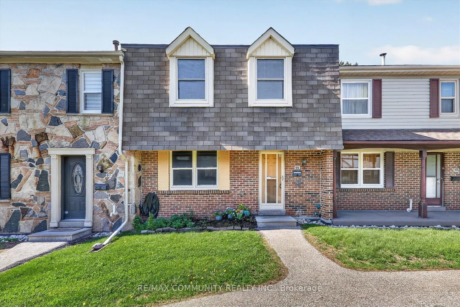 Front of Unit 99, 91 L' Amoreaux Drive