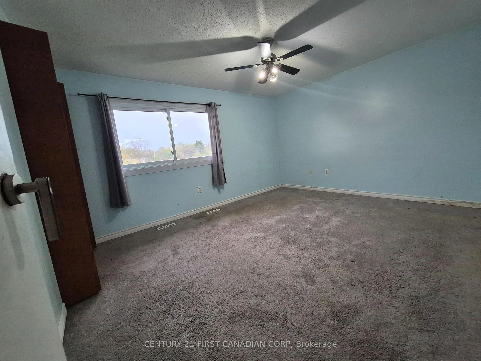 Photo 4 of Unit 26, 110 Deveron Crescent, London, South T — HOMEH