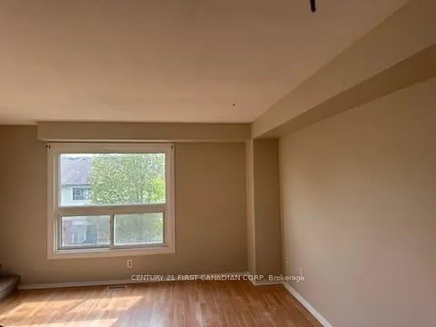 Photo 12 of Unit 26, 110 Deveron Crescent, London, South T — HOMEH