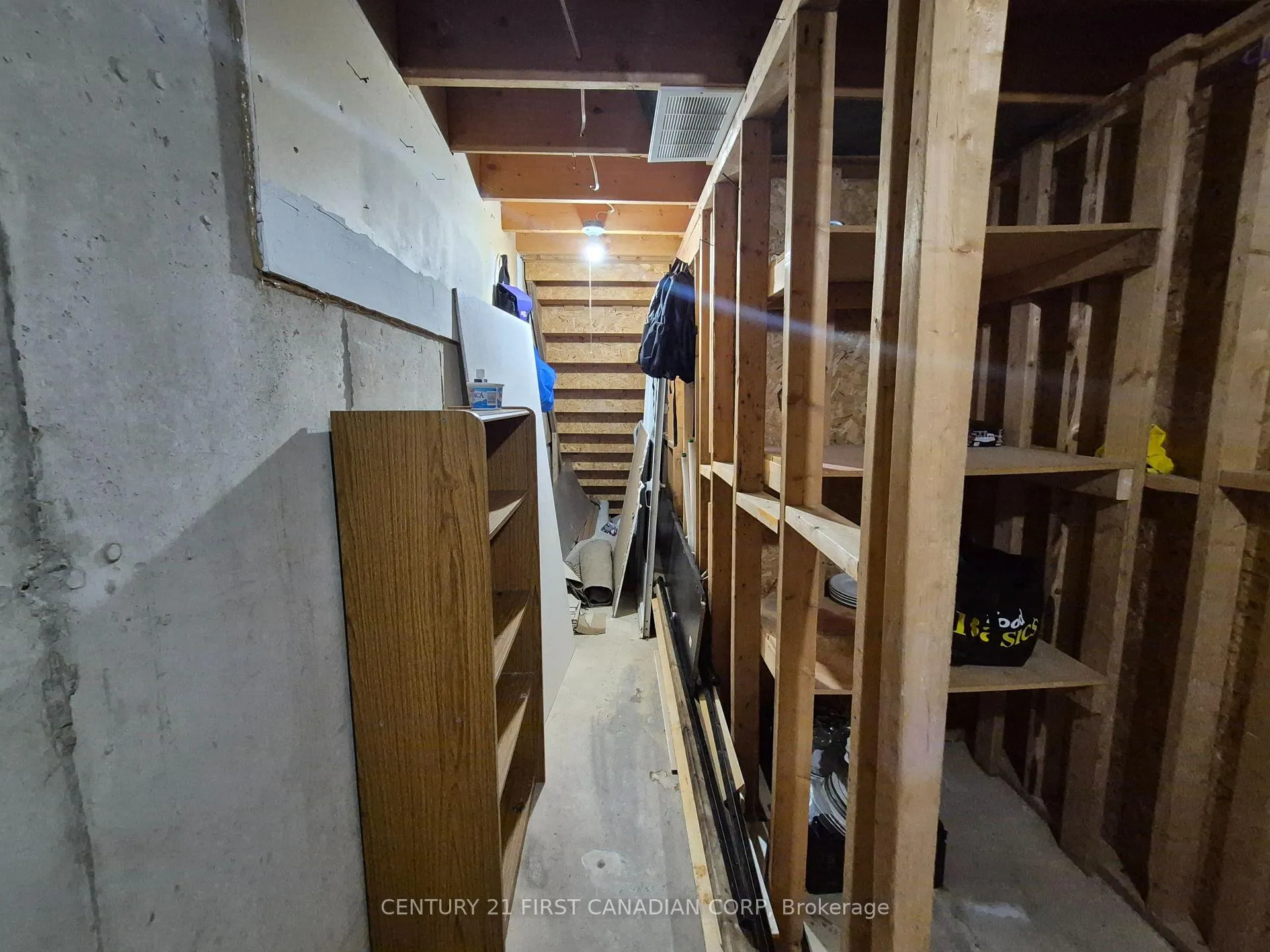 Photo 15 of Unit 26, 110 Deveron Crescent, London, South T — HOMEH