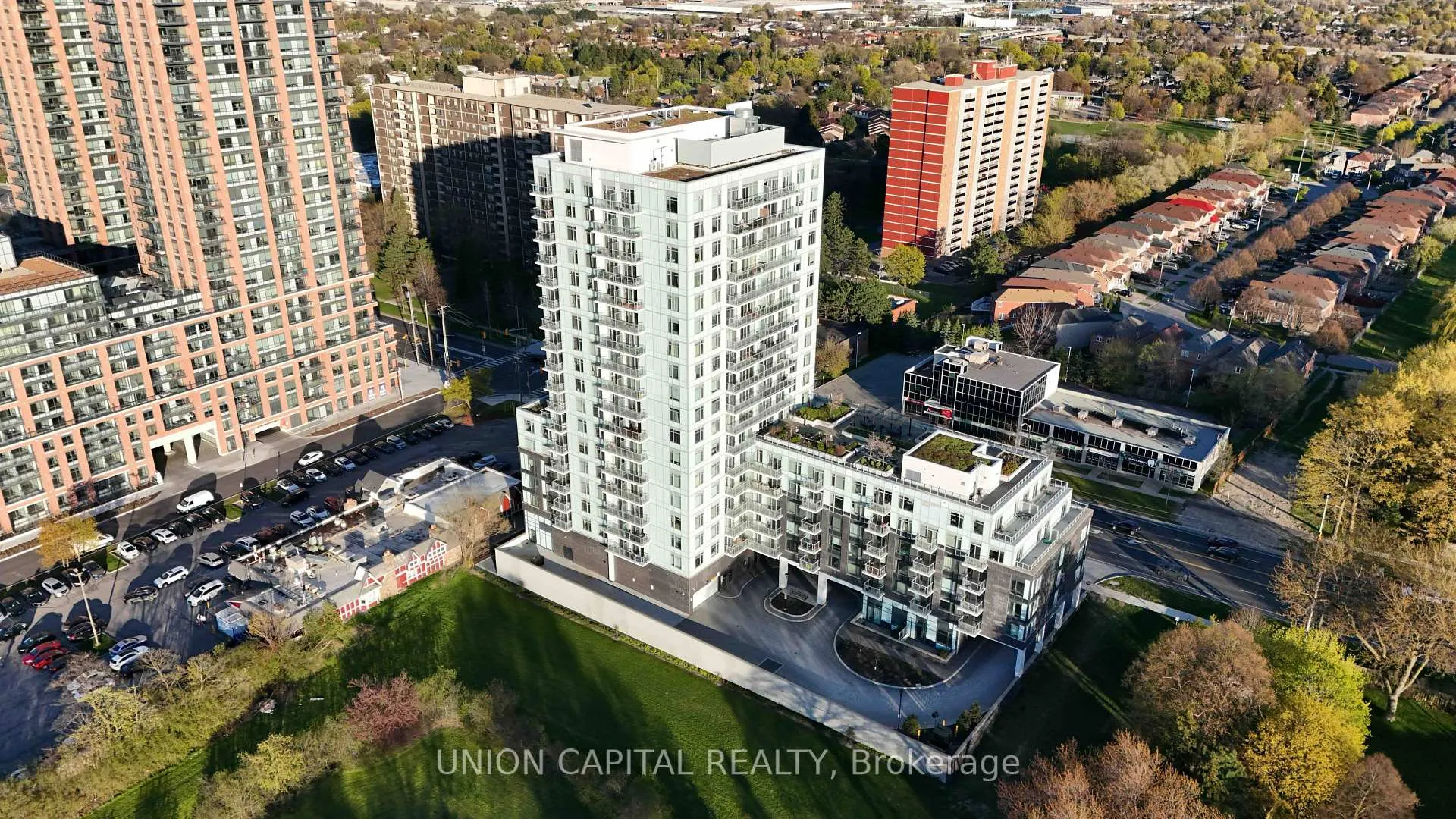 Photo 3 of Unit 1104, 3220 Sheppard Avenue E, Scarborough, Tam O'Shanter-Sullivan — HOMEH