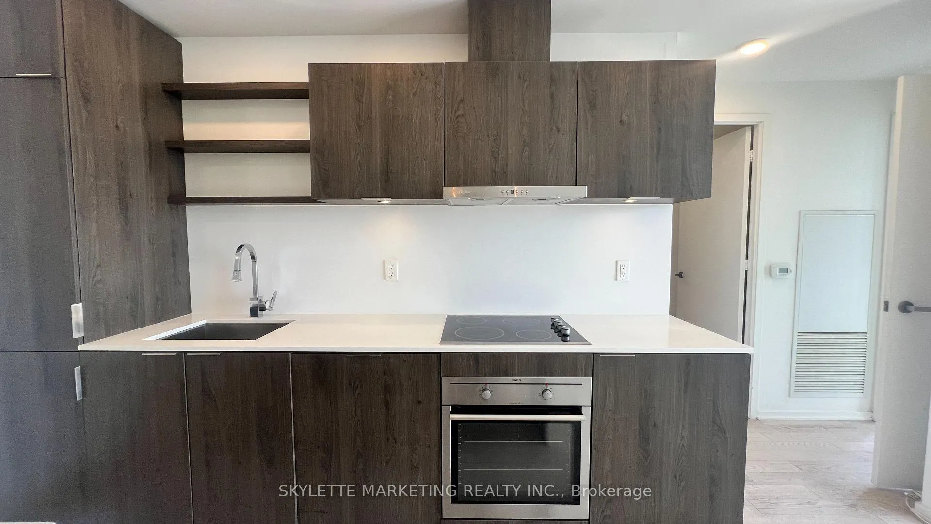 Photo 5 of Unit 2807, 16 Bonnycastle Street, Toronto, Waterfront Communities — HOMEH
