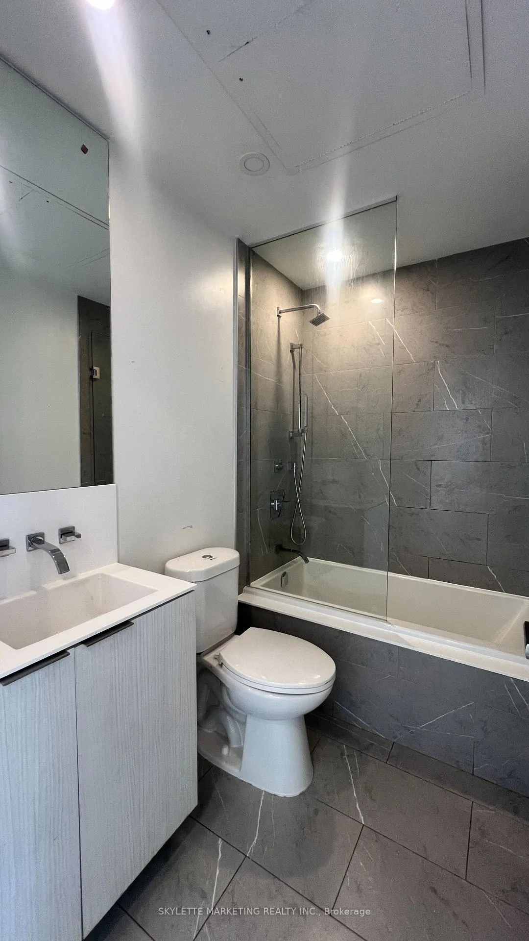 Photo 10 of Unit 2807, 16 Bonnycastle Street, Toronto, Waterfront Communities — HOMEH
