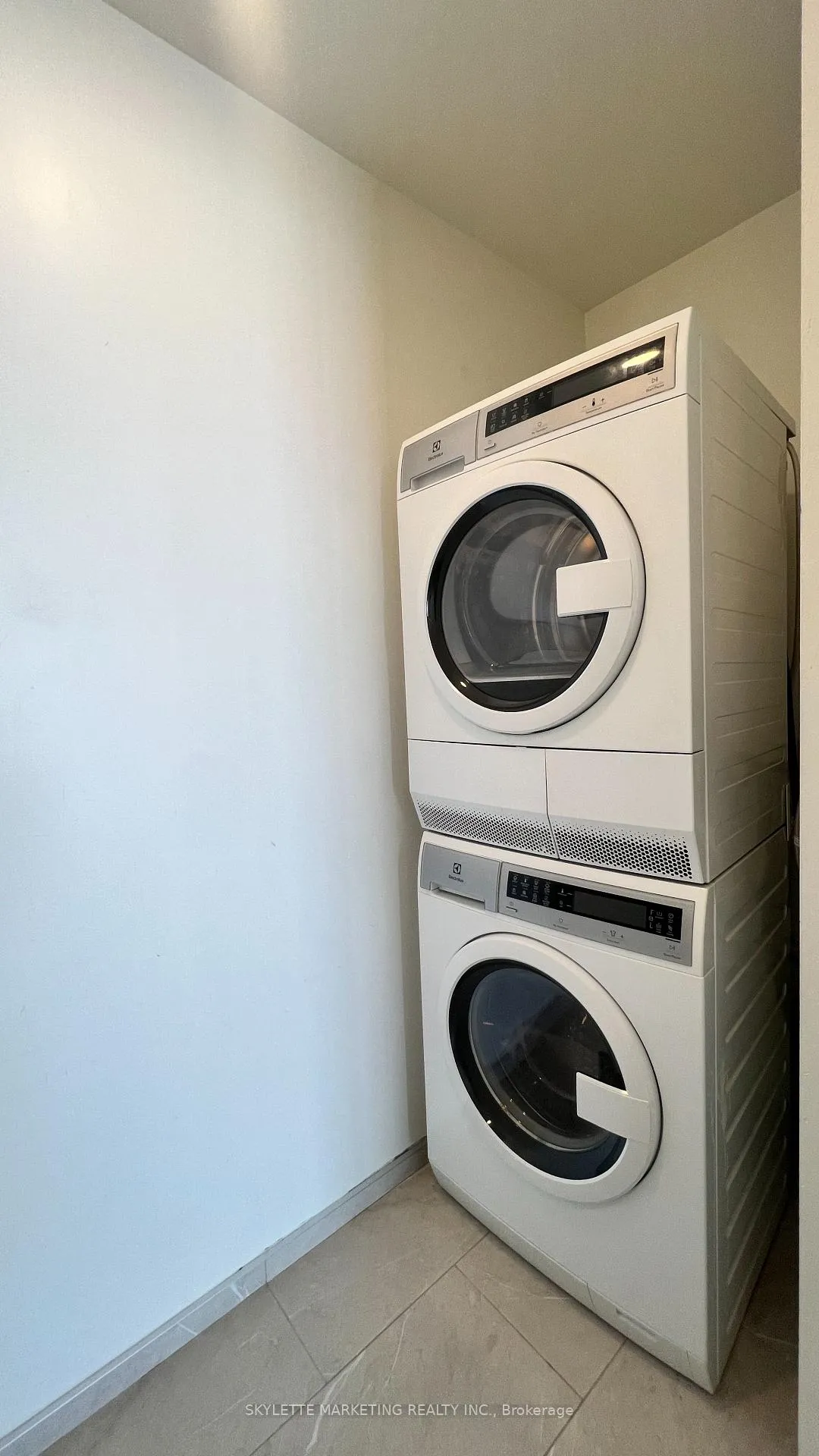 Photo 26 of Unit 2807, 16 Bonnycastle Street, Toronto, Waterfront Communities — HOMEH