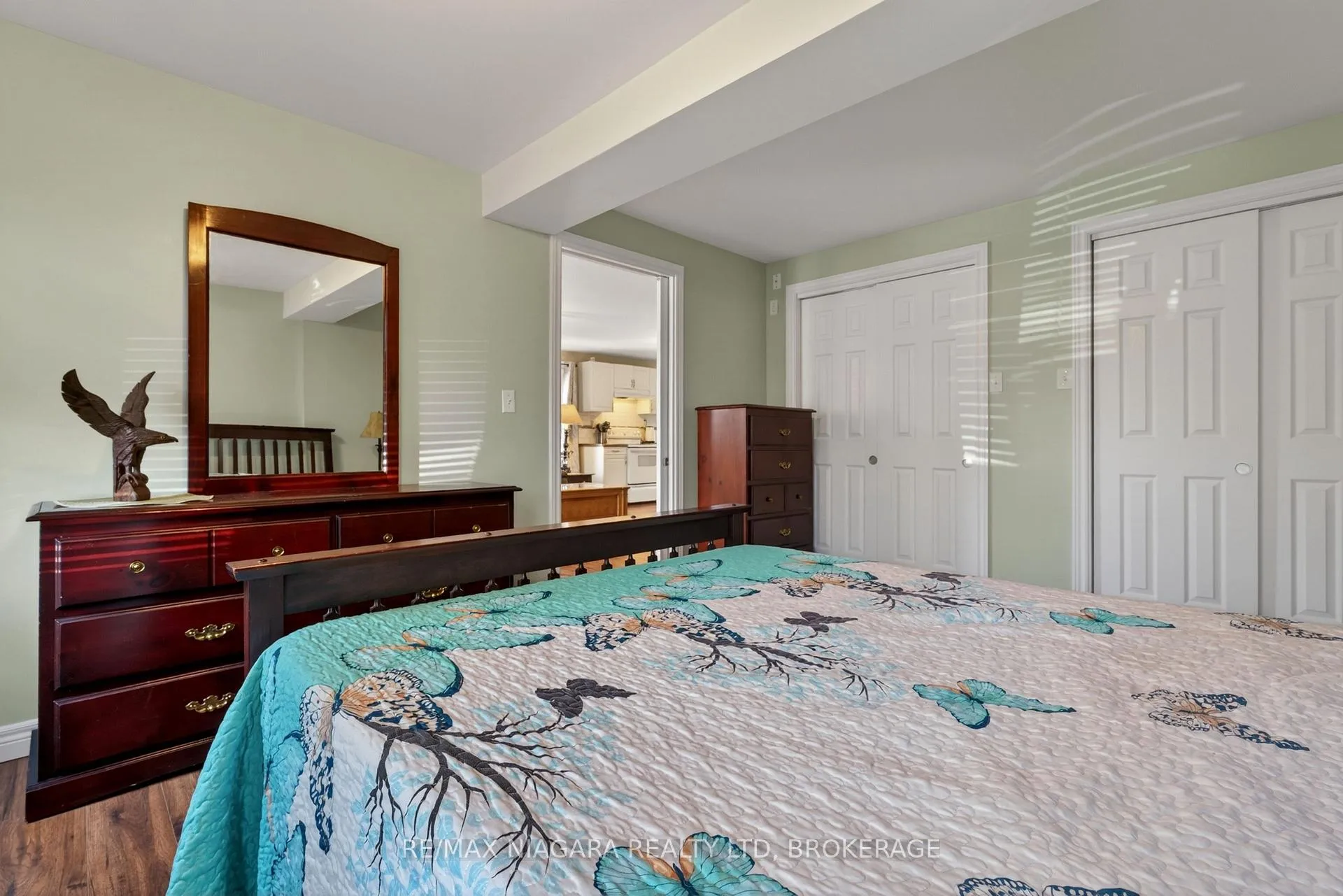 Photo 12 of 18 1/2 Willow Street, St. Catharines, Burleigh Hill — HOMEH