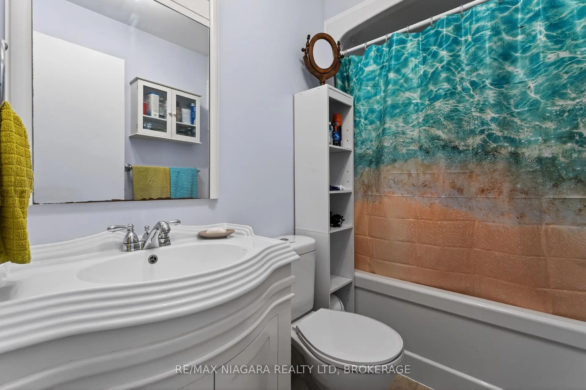 Photo 15 of 18 1/2 Willow Street, St. Catharines, Burleigh Hill — HOMEH