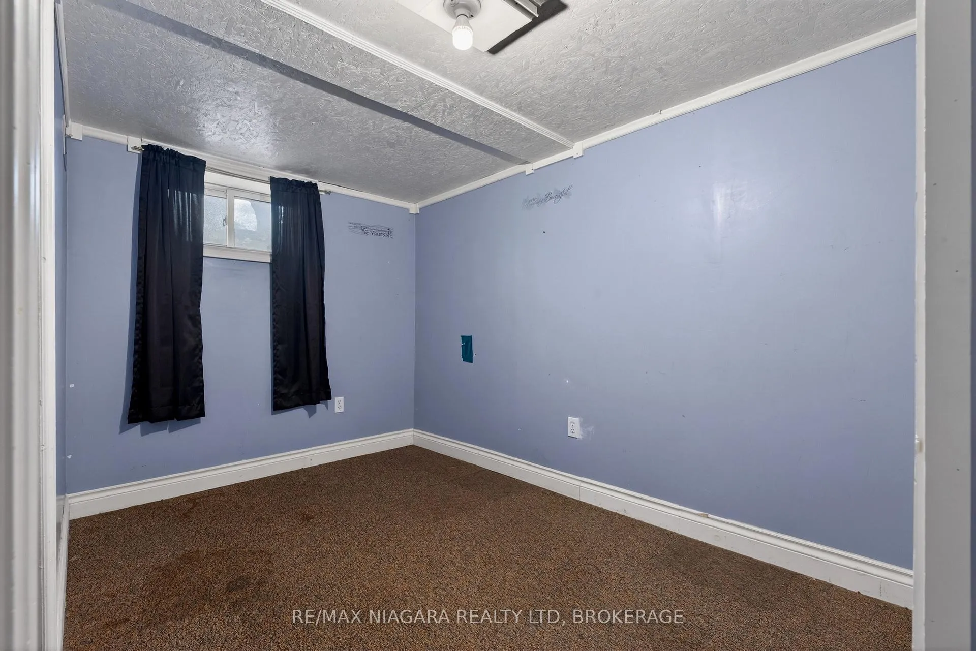 Photo 19 of 18 1/2 Willow Street, St. Catharines, Burleigh Hill — HOMEH