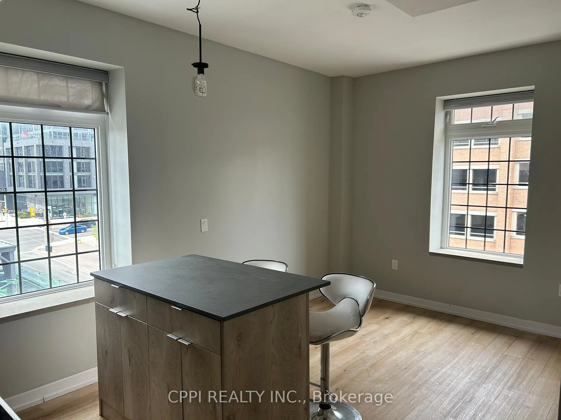 Photo 4 of Unit 413, 70 King Street E, Oshawa, Central — HOMEH