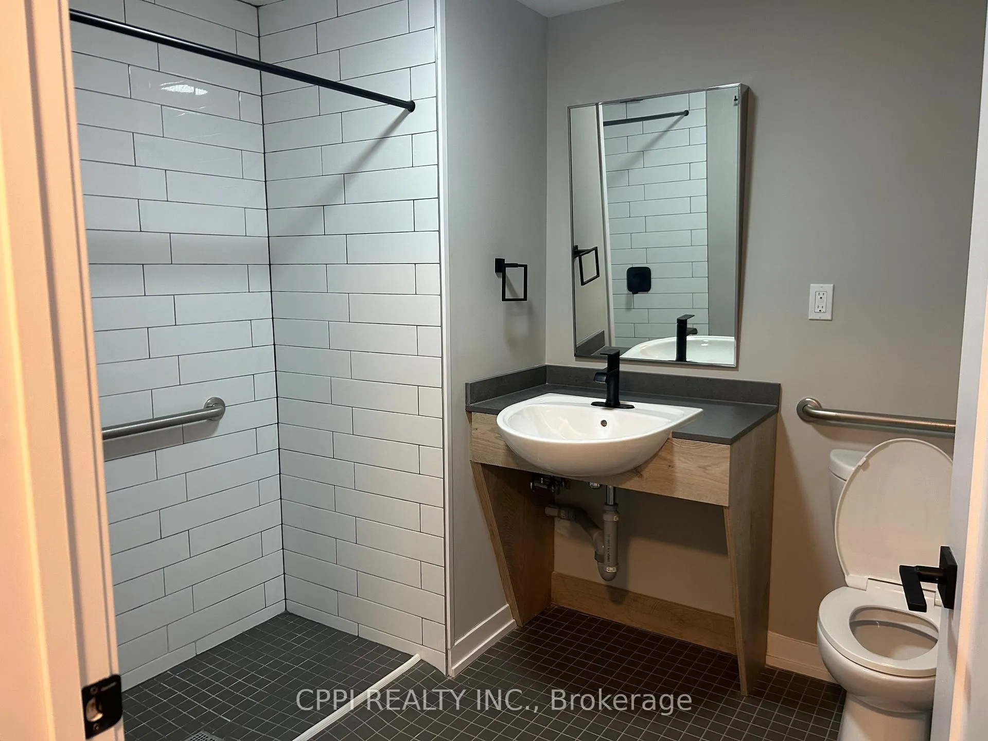 Photo 5 of Unit 202, 70 King Street E, Oshawa, Central — HOMEH
