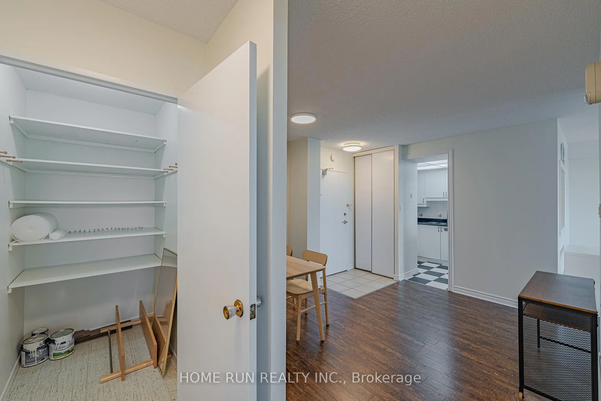 Photo 24 of Unit 1111, 555 Brittany Drive, Ottawa, Viscount Alexander Park — HOMEH