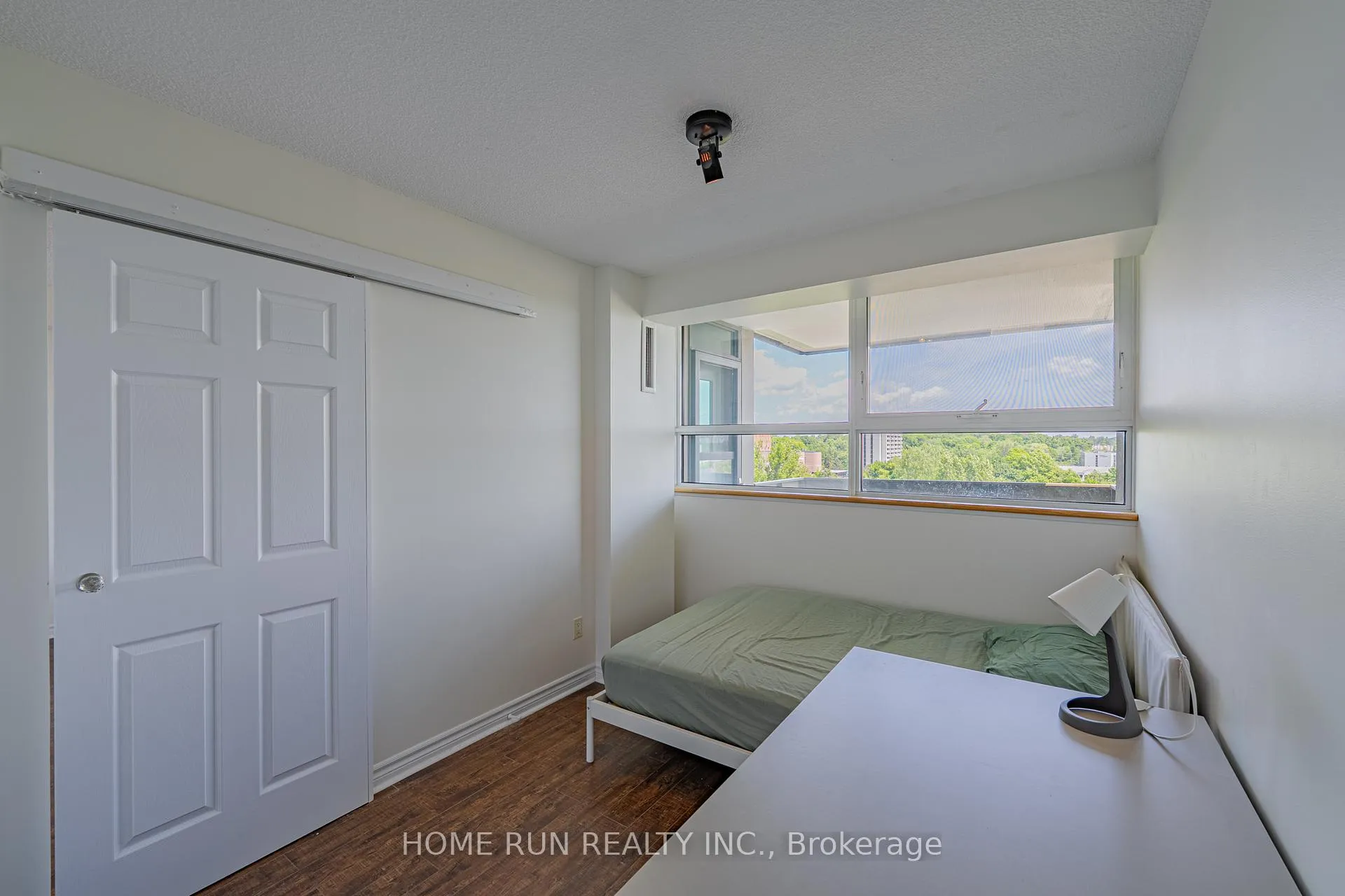Photo 33 of Unit 1111, 555 Brittany Drive, Ottawa, Viscount Alexander Park — HOMEH