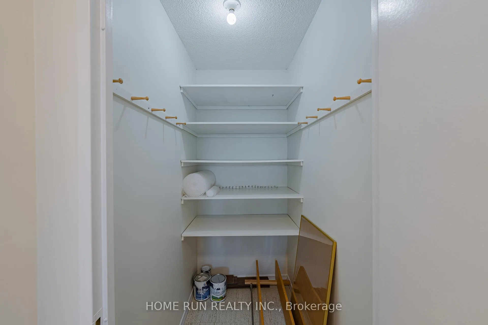 Photo 35 of Unit 1111, 555 Brittany Drive, Ottawa, Viscount Alexander Park — HOMEH