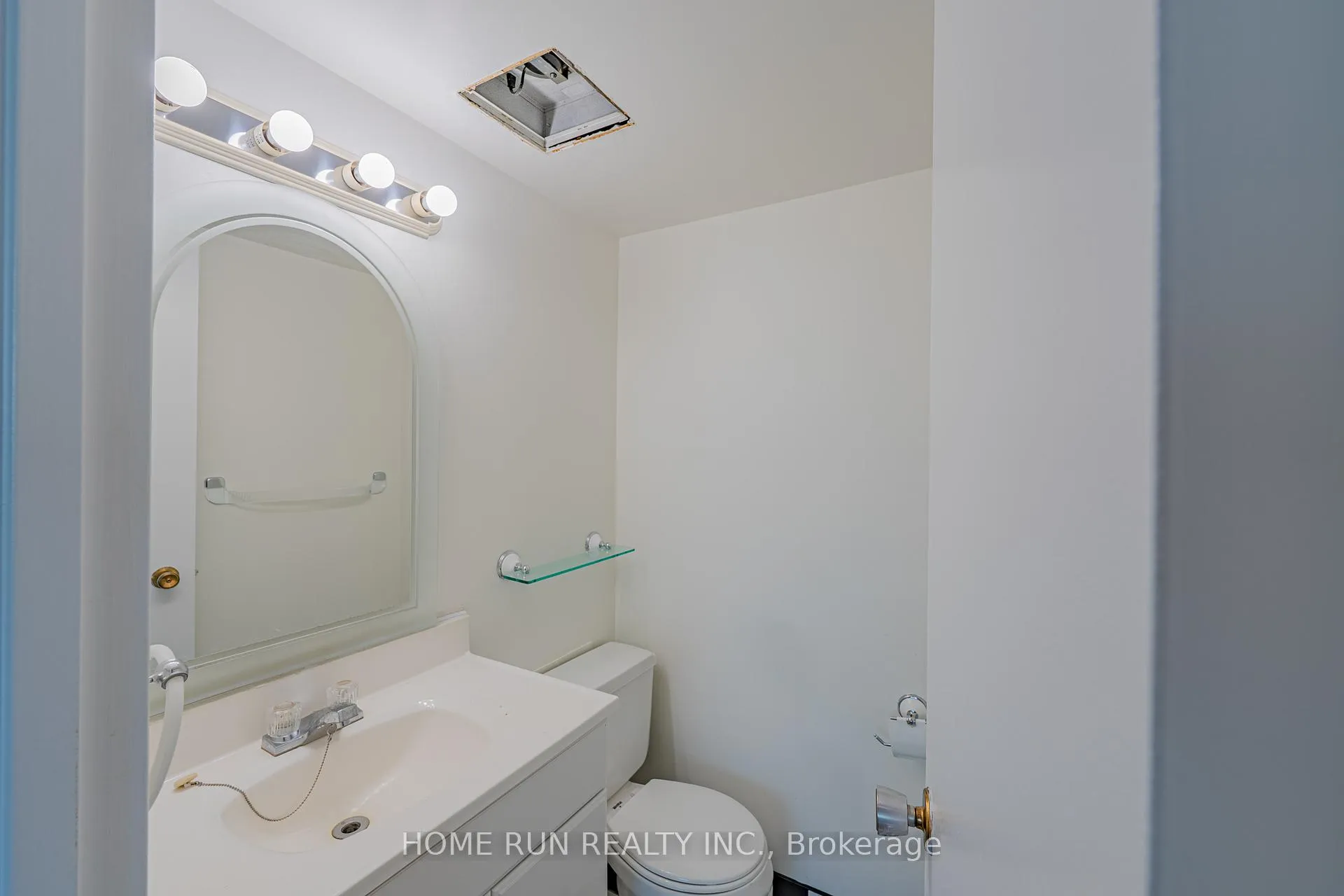 Photo 39 of Unit 1111, 555 Brittany Drive, Ottawa, Viscount Alexander Park — HOMEH