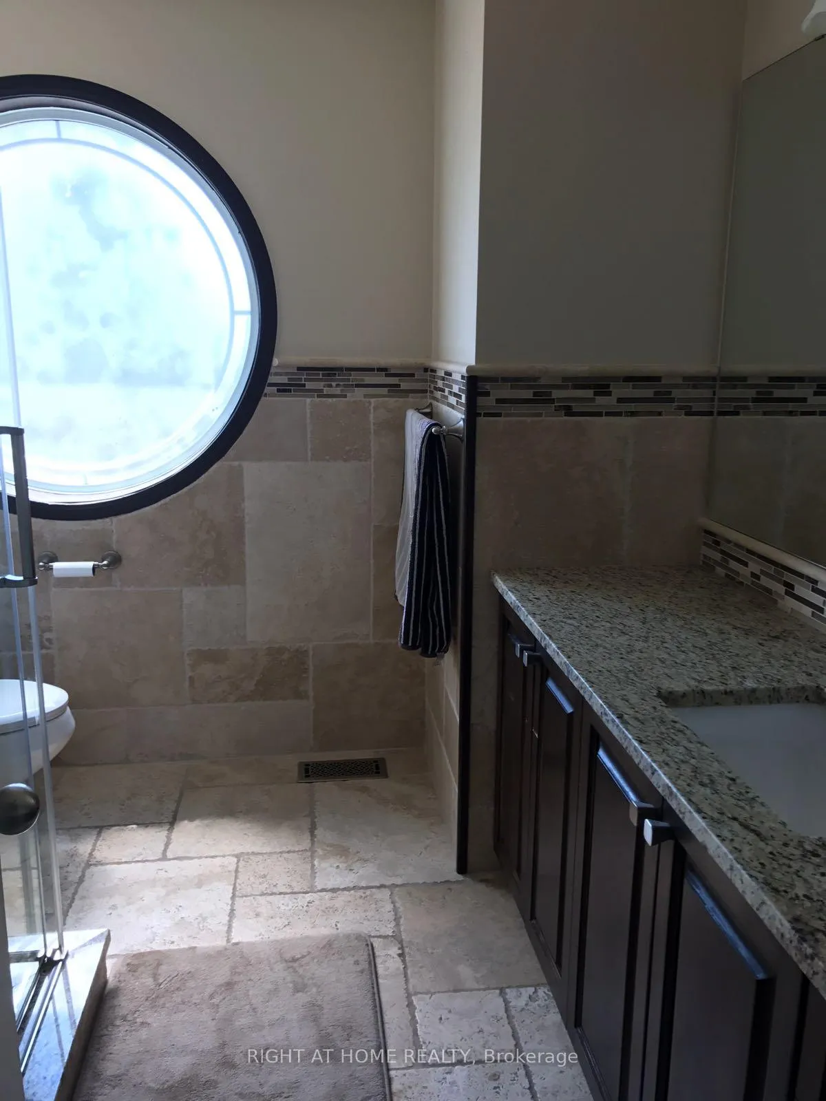 Photo 8 of 129 Rocky Hill Drive, Ottawa, Barrhaven - Strandherd — HOMEH