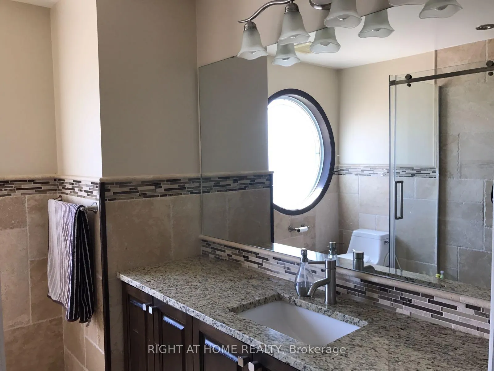 Photo 9 of 129 Rocky Hill Drive, Ottawa, Barrhaven - Strandherd — HOMEH