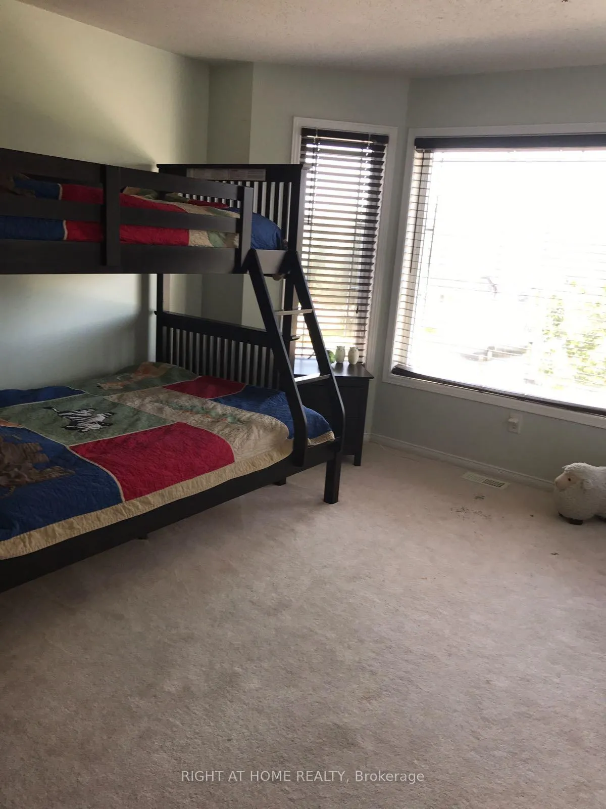 Photo 10 of 129 Rocky Hill Drive, Ottawa, Barrhaven - Strandherd — HOMEH