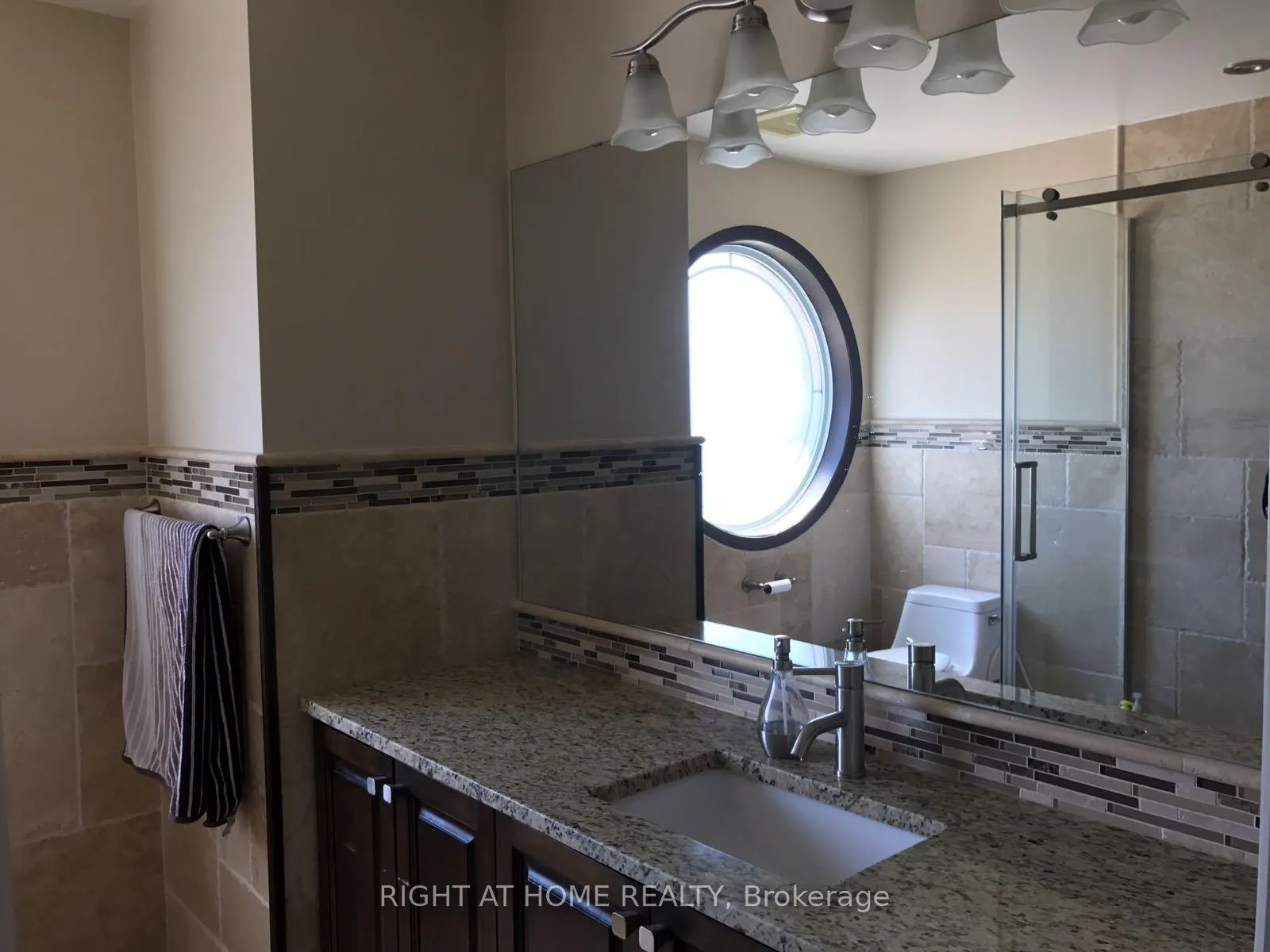 Photo 15 of 129 Rocky Hill Drive, Ottawa, Barrhaven - Strandherd — HOMEH