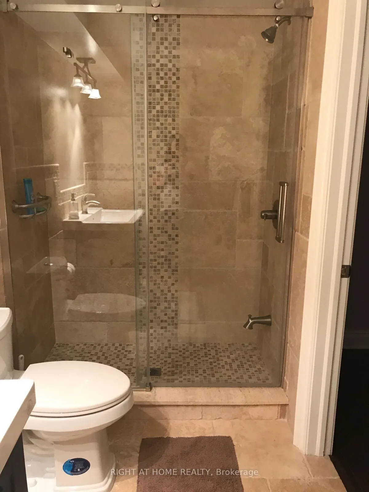 Photo 17 of 129 Rocky Hill Drive, Ottawa, Barrhaven - Strandherd — HOMEH
